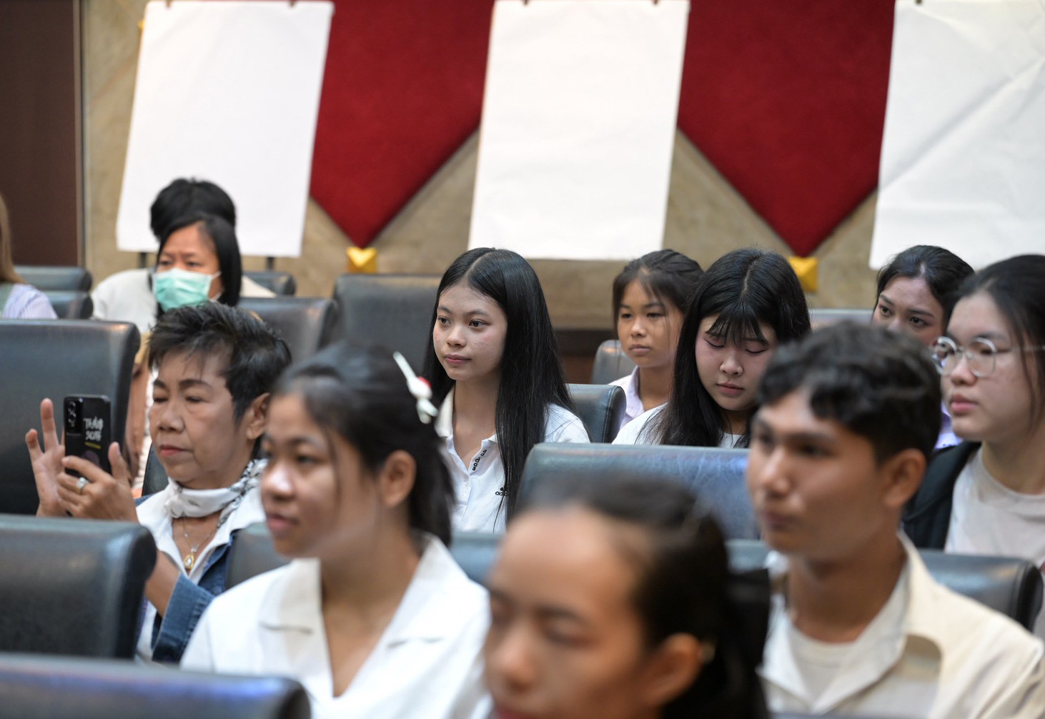 00fe60b13461914b24339c1746c40321