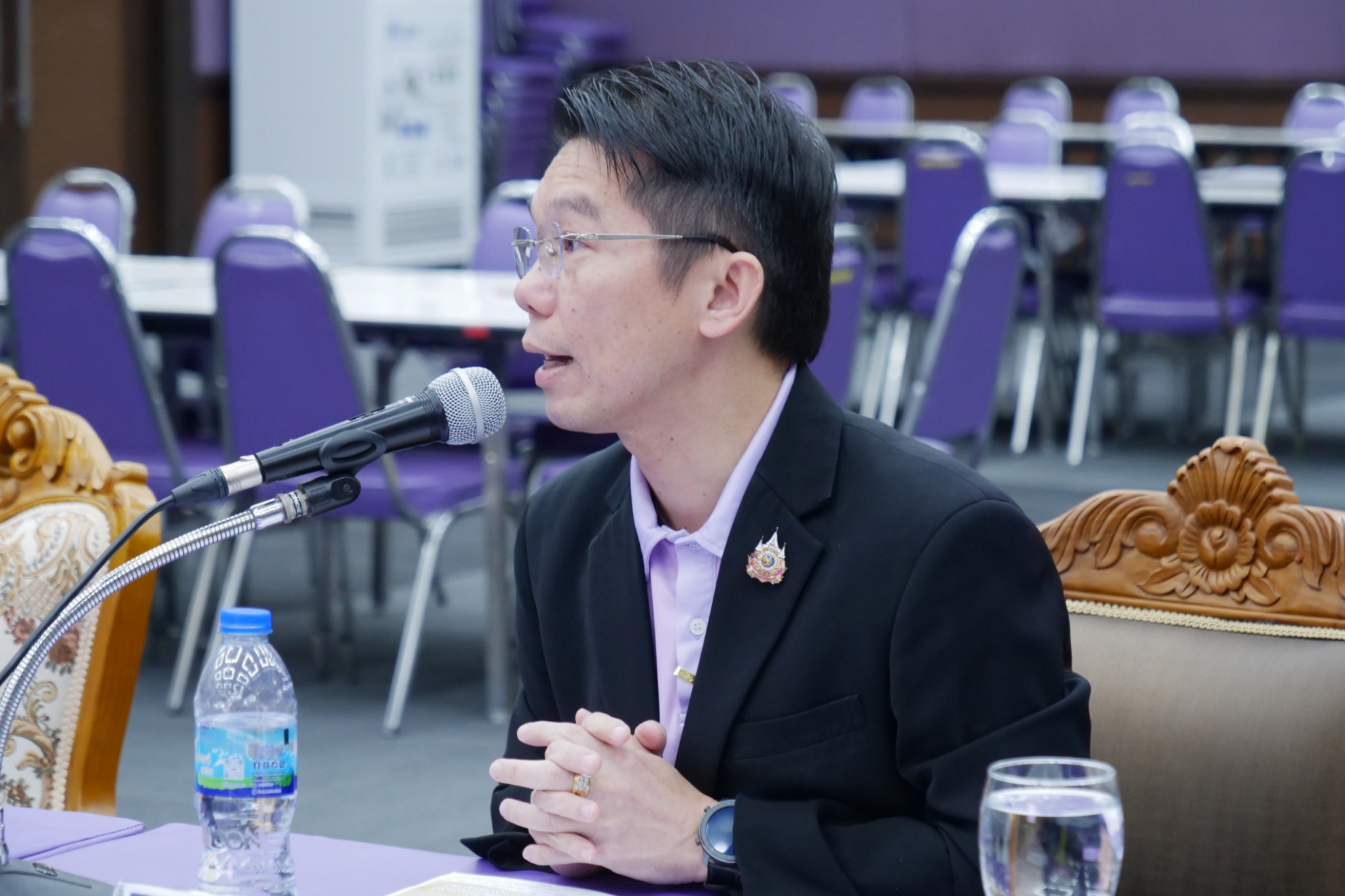 a8c42c04588bbbc16f2d4f182befe3fc